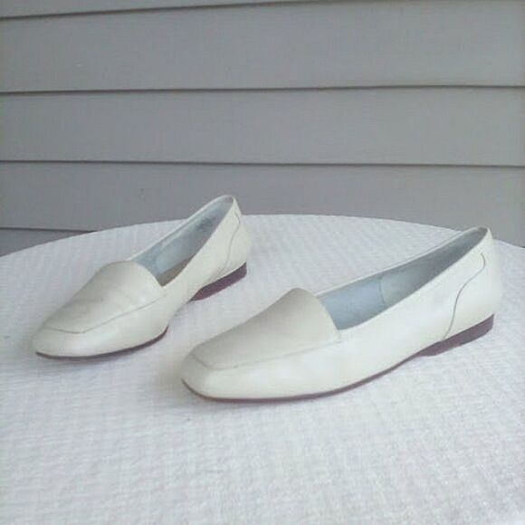 Enzo Angiolini Women's Liberty Opal Cream Loafers size 7.5 M - Picture 1 of 9